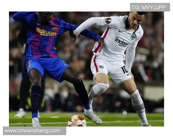 足球退役球星因场上咬人事件引发争议重新回到公众视野